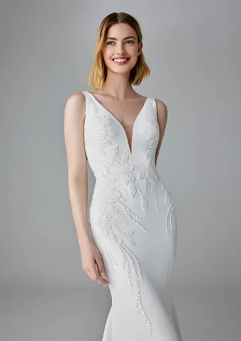 Pronovias Dulcie #2 frontface vertical cropped thumbnail