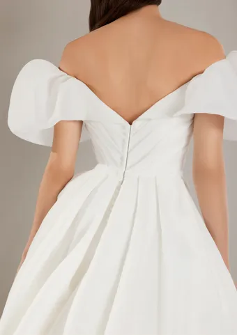Pronovias Emer #4 backface vertical cropped thumbnail
