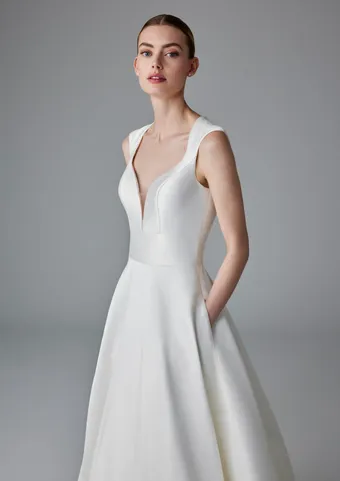 Pronovias Etincelle #2 frontface vertical cropped thumbnail