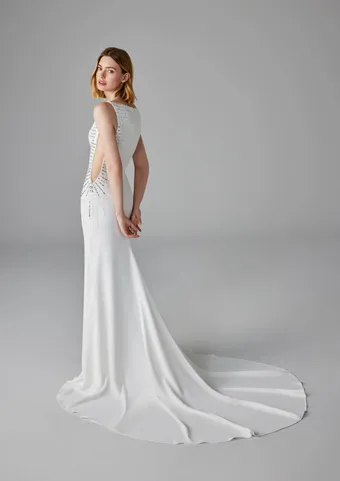 Pronovias Gylda #2 backface vertical thumbnail