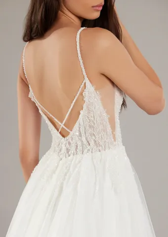 Pronovias Hero #4 backface vertical cropped thumbnail