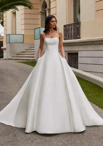 Pronovias Jory #1 frontface vertical thumbnail