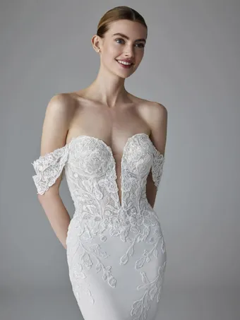 Pronovias Judi #0 vertical thumbnail