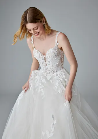 Pronovias Kamerie #2 frontface vertical cropped thumbnail