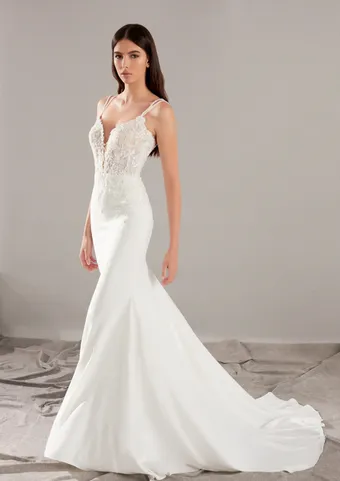 Pronovias Leia #1 frontface vertical thumbnail