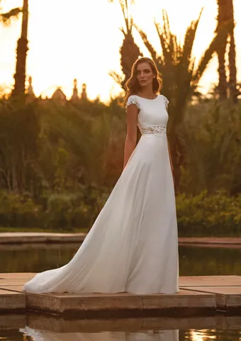 Pronovias Lolland #0 default frontface vertical thumbnail