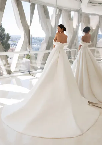 Pronovias Lynn #1 default backface vertical thumbnail