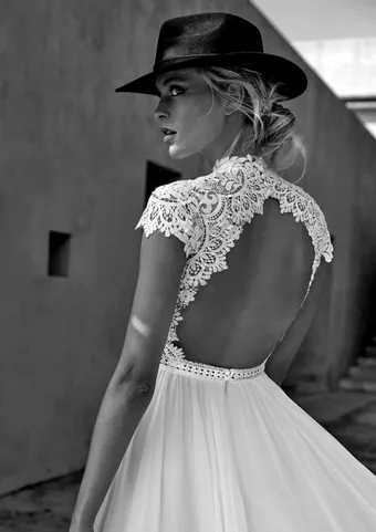 Pronovias Marburg #2 backface vertical cropped thumbnail