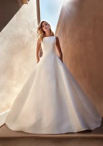 Pronovias Nevado #0 default frontface vertical thumbnail