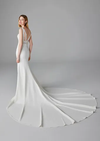 Pronovias Ona #1 default backface vertical thumbnail