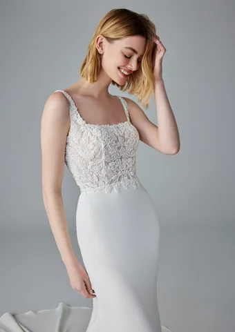 Pronovias Ona #2 frontface vertical cropped thumbnail