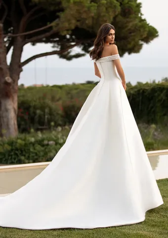 Pronovias Rea #2 default backface vertical thumbnail