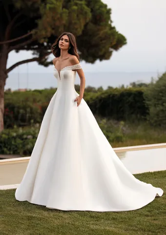 Pronovias Rea #0 default frontface vertical thumbnail