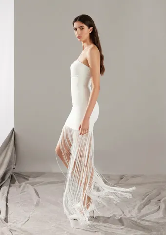 Pronovias Reign #2 vertical thumbnail