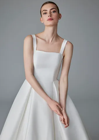 Pronovias Rosamund #4 frontface vertical cropped thumbnail