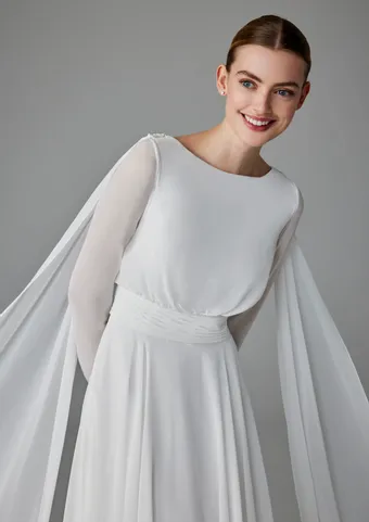 Pronovias Sollemn #4 frontface vertical cropped thumbnail