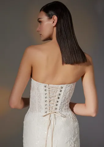 Pronovias Alura #5 backface vertical cropped thumbnail
