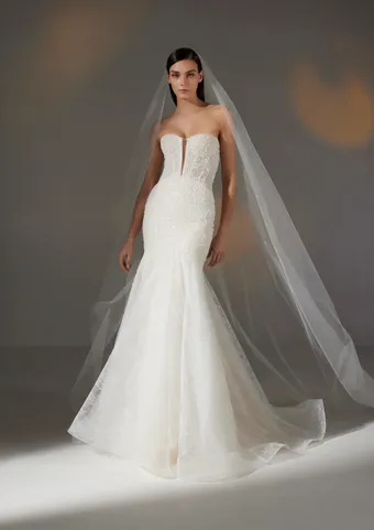 Pronovias Alura #1 frontface vertical thumbnail