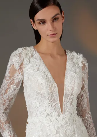 Pronovias Ameri #2 frontface vertical cropped thumbnail