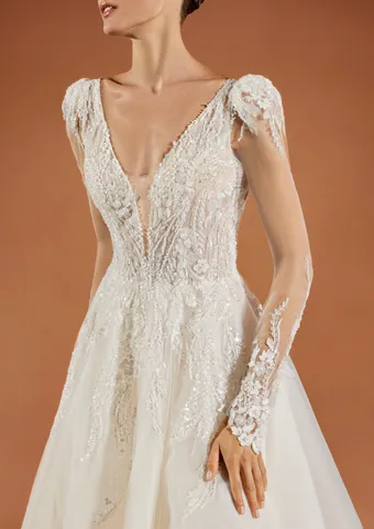 Pronovias Ishani #3 frontface vertical cropped thumbnail