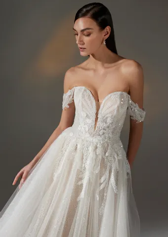 Pronovias Reylla #3 frontface vertical cropped thumbnail