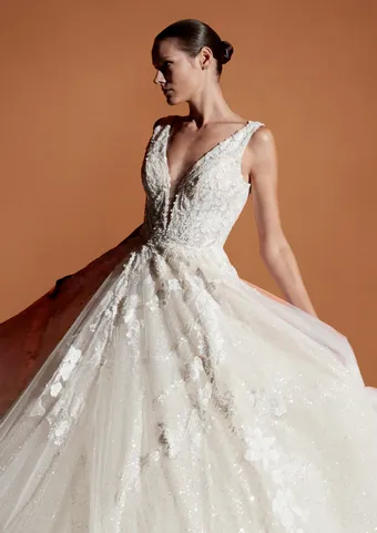 Pronovias Sai #4 frontface vertical cropped thumbnail