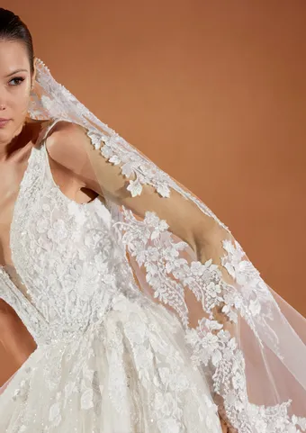 Pronovias Sai #5 frontface vertical cropped thumbnail
