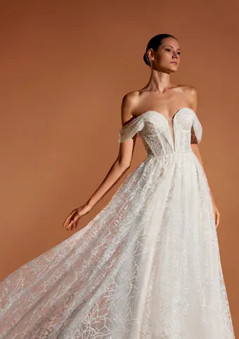 Pronovias Sunnya #4 frontface vertical cropped thumbnail