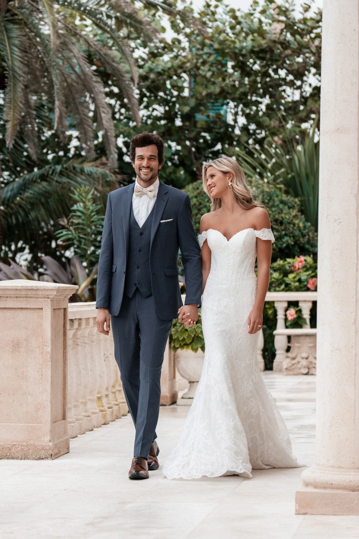 Allure Bridals A1355 #1 frontface vertical picture