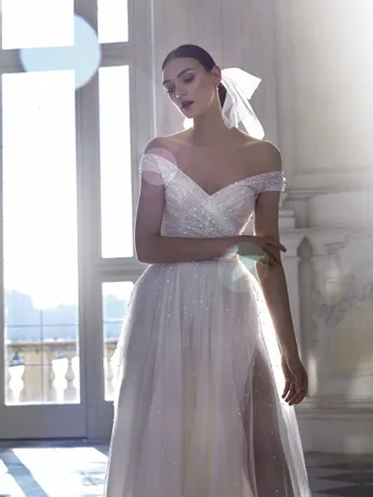 Pronovias Ida #1 vertical thumbnail