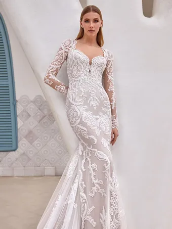 Pronovias #IGNASIA #2 frontface vertical cropped thumbnail