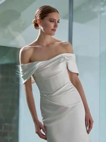 Pronovias Leight #2 frontface vertical cropped thumbnail