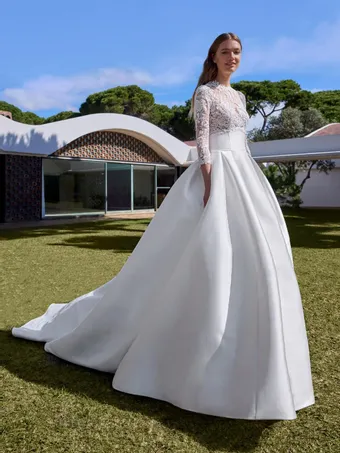 Pronovias Style #LILAR #0 default frontface vertical thumbnail