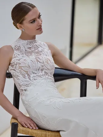 Pronovias Style #LINOY #2 frontface vertical cropped thumbnail