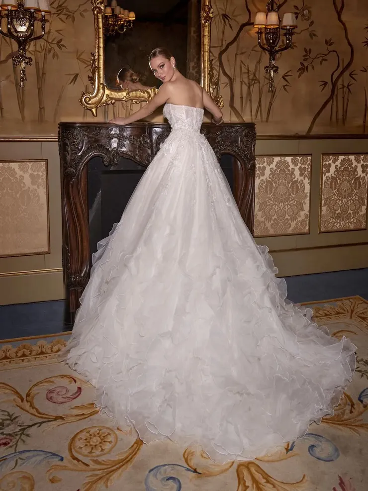 Privee by Pronovias CLEIDE