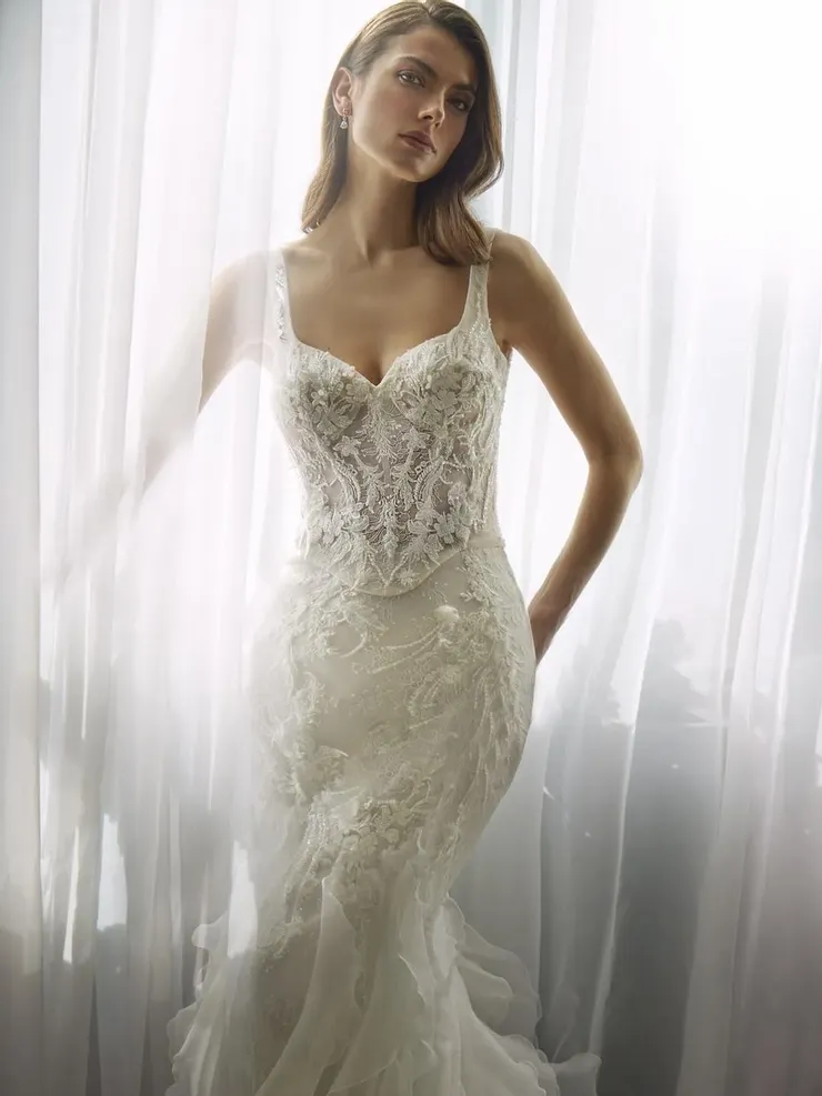 Privee by Pronovias NICAEA