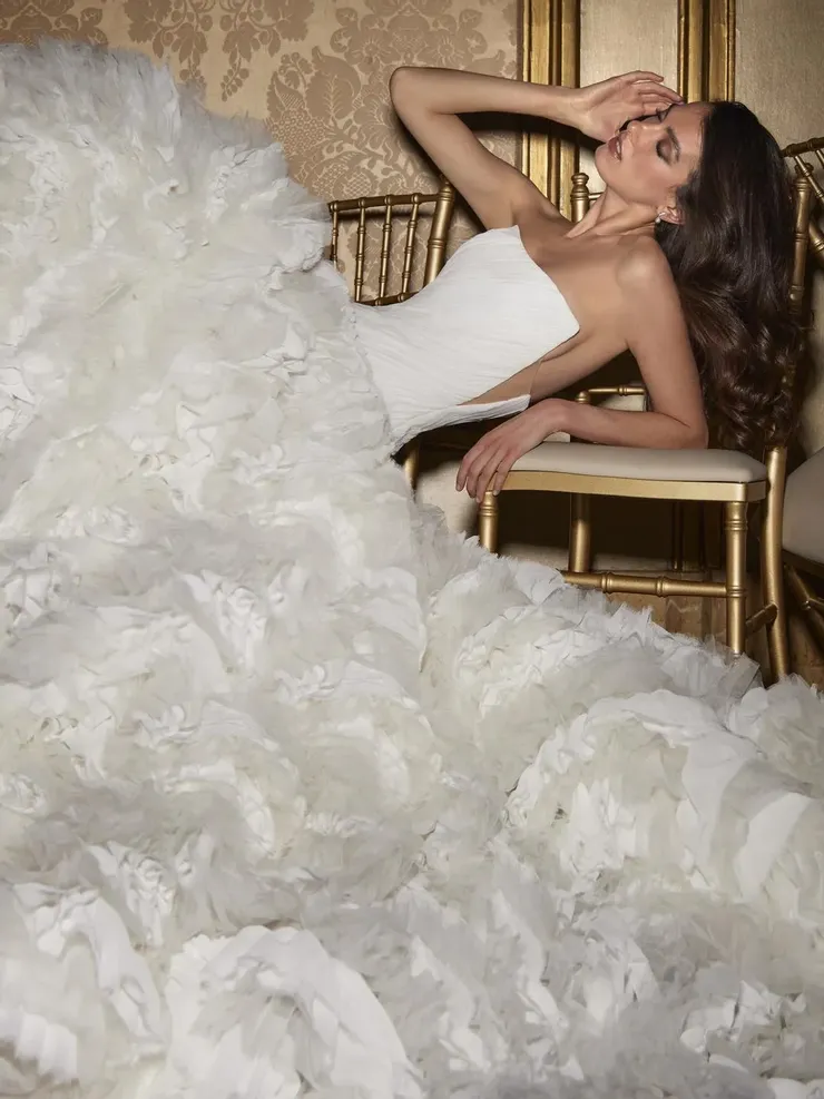 Privee by Pronovias PHOCIS