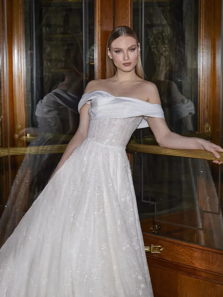 Privee by Pronovias SATYRS