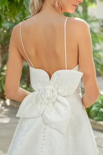 Jasmine T272062 #3 backface vertical cropped thumbnail