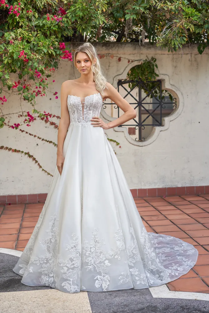 Jasmine Bridal | Downtown Gowns - T272074 | DownTown Gowns