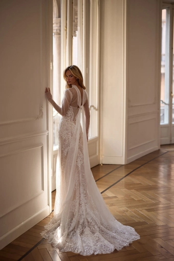 Milla Nova Style #Lunova #4 backface vertical thumbnail