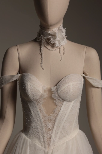 Milla Nova Style #Melisande #5 frontface vertical cropped thumbnail