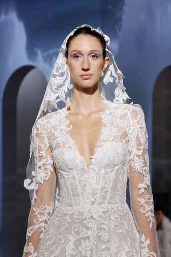 Milla Nova #Mirelisse Veil #1 frontface vertical cropped thumbnail