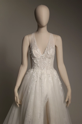 Milla Nova Style #Roselet #3 frontface vertical cropped thumbnail