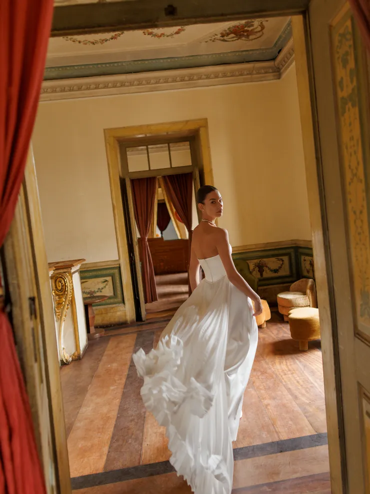 Wona Concept Backface Thumbnail Image