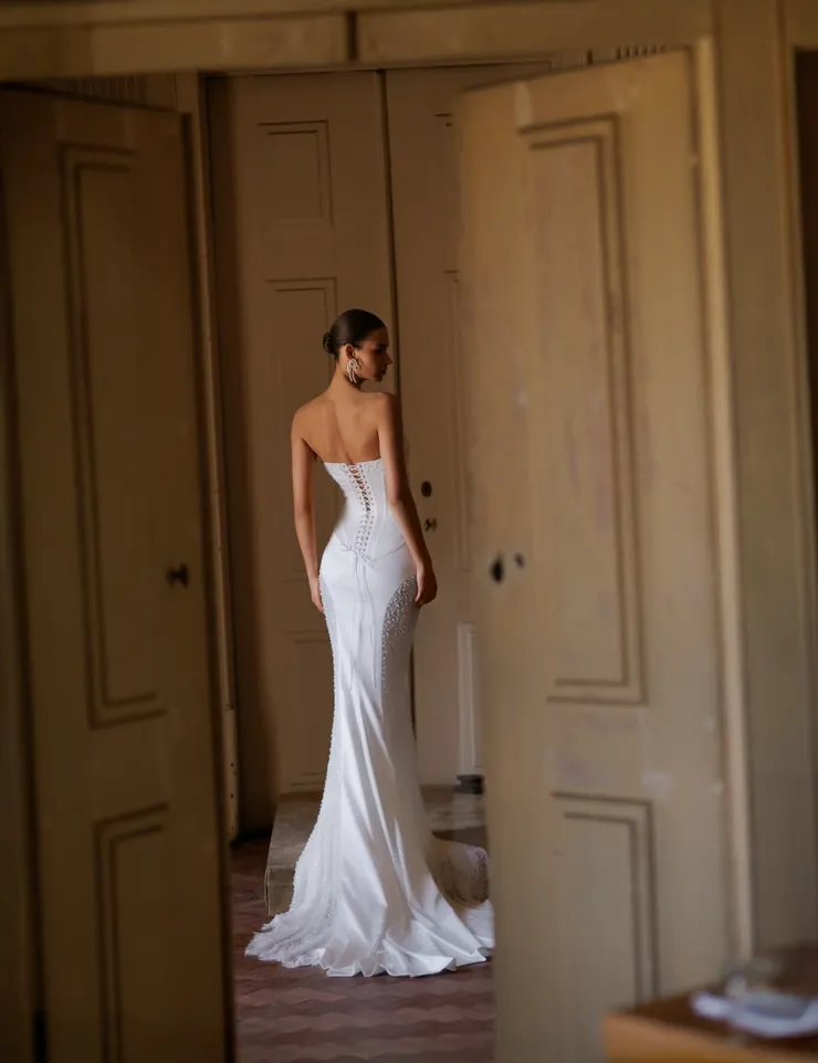 Wona Concept Backface Thumbnail Image