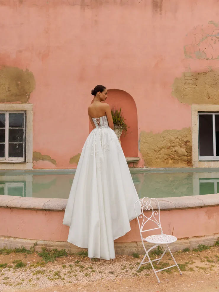 Wona Concept Backface Thumbnail Image