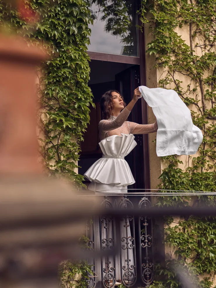 Wona Concept Backface Thumbnail Image