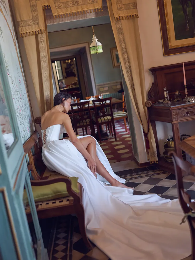 Wona Concept Backface Thumbnail Image