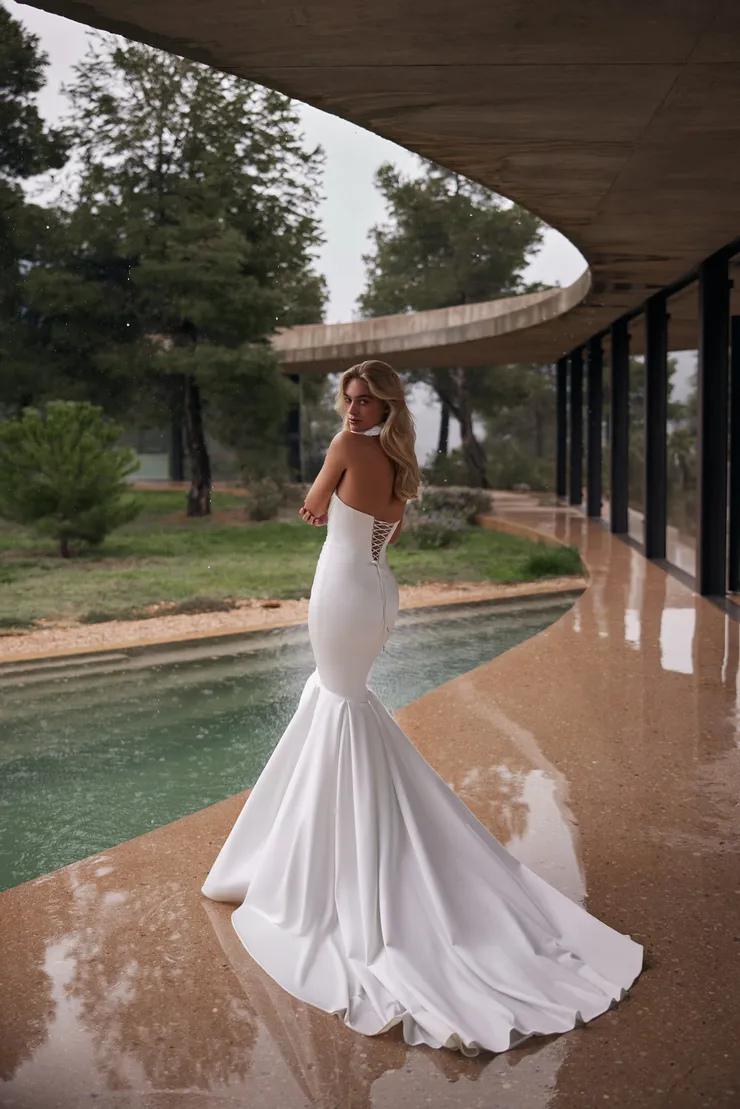 Eva Lendel Backface Thumbnail Image